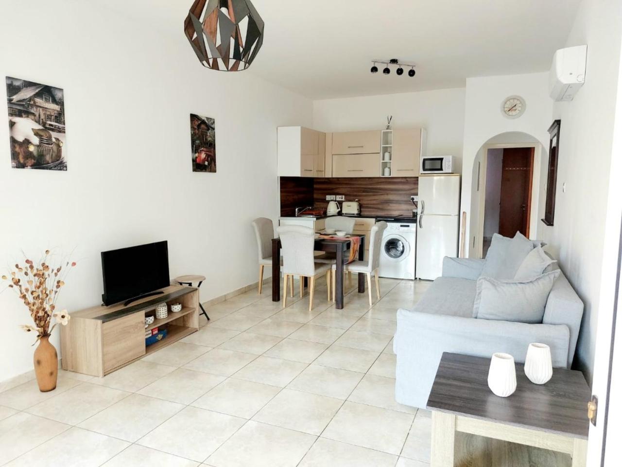 Joanne'S Cosy 1 Bdrm Apt Paphos 外观 照片