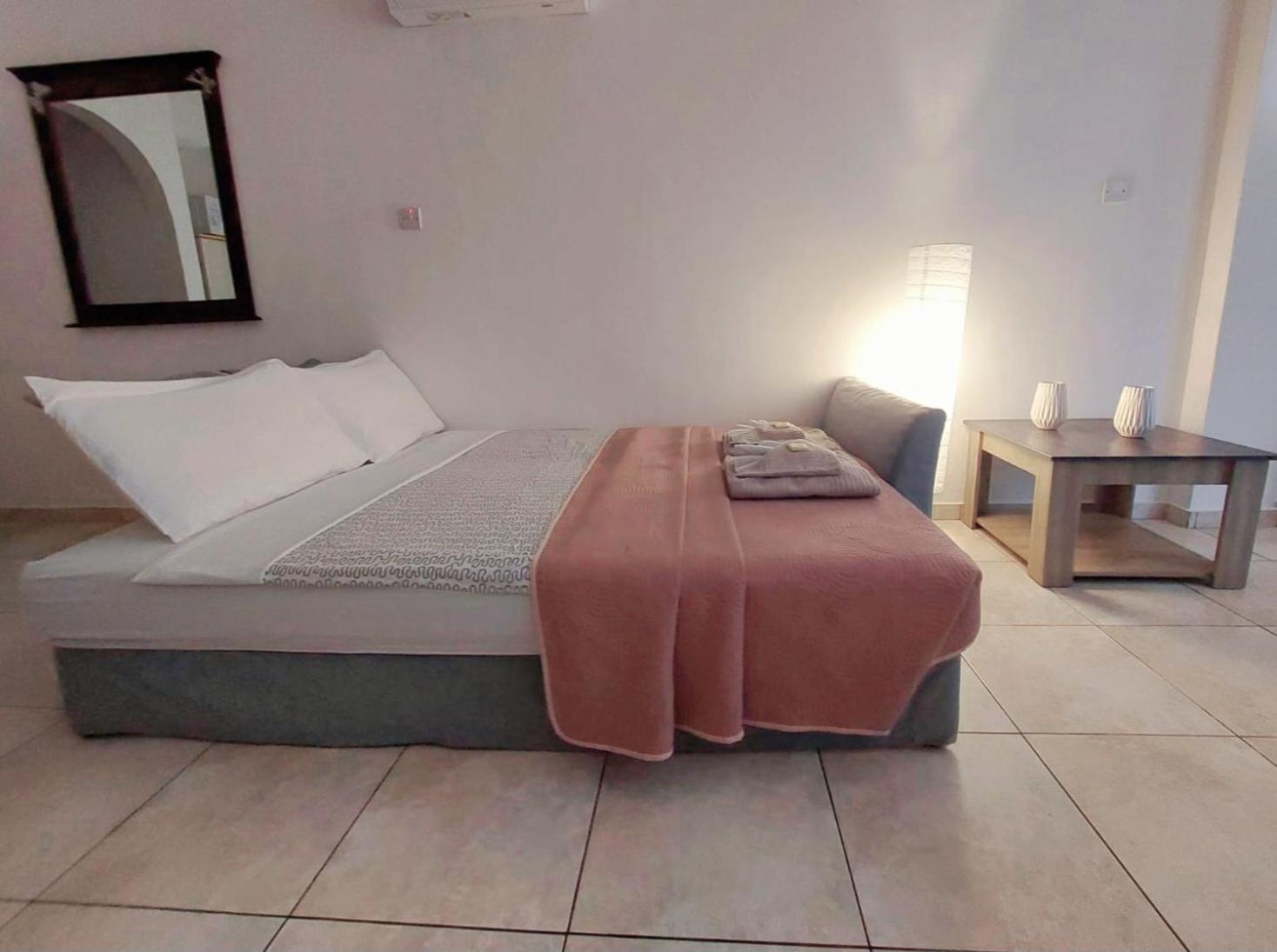 Joanne'S Cosy 1 Bdrm Apt Paphos 外观 照片